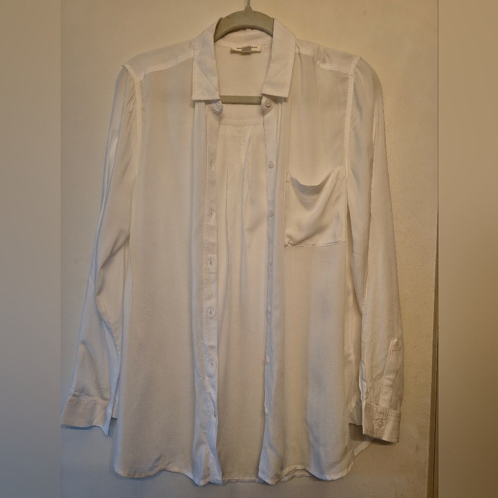 White button dowm